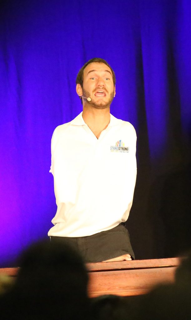 Nick Vujicic speaking to students in Florida